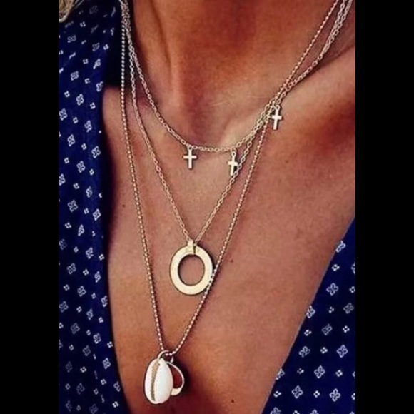 Gold Layered Cross Shell Circle Pendant Necklace - Picture 2 of 8